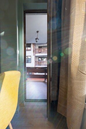 Interior - Cedar Lodge III Flat C12 - 2 Bedrooms, 2 Full Bathrooms, and 2 Balconies! (Bansko)