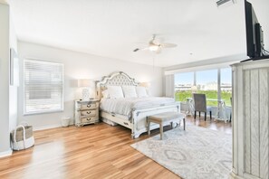 2 室のベッドルーム、デスク、アイロン / アイロン台、WiFi (無料)