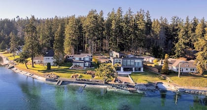 Elegant PNW Waterfront Beach House with Pickleball