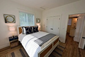 4 slaapkamers, een strijkplank/strijkijzer, reisbedje, wifi