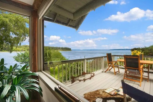 Murden Cove Waterfront Retreat: 3BR Oasis & Kayaks