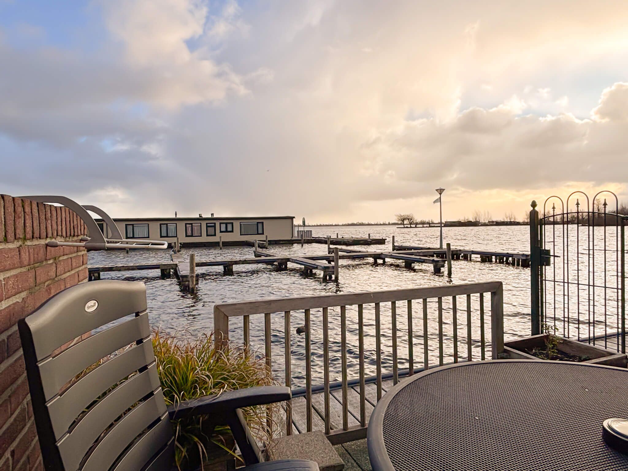 Standaard studio, aan het meer | Terras