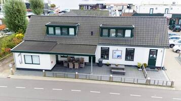 Voorkant van accommodatie