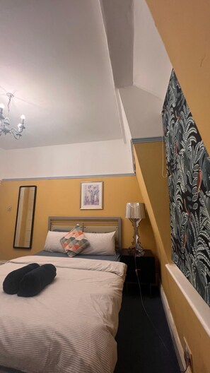 1 bedroom, iron/ironing board, free WiFi, bed sheets - Charming Double Room in Central Mayfair /Unique stay/ Perfect location (London)