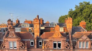 A row of historic buildings with ornate facades and multiple windows. - Charming Double Room in Central Mayfair /Unique stay/ Perfect location (London)