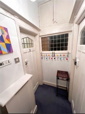 Interior - Charming Double Room in Central Mayfair /Unique stay/ Perfect location (London)