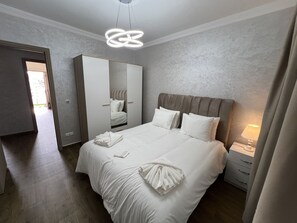 3 Schlafzimmer, Bügeleisen/Bügelbrett, WLAN, Bettwäsche
