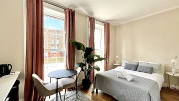 1 bedroom, iron/ironing board, Internet, bed sheets