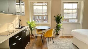 1 bedroom, iron/ironing board, internet, bed sheets