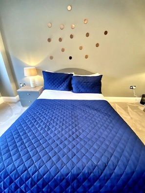 3 bedrooms, iron/ironing board, Internet, bed sheets