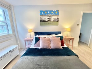 1 chambre, fer et planche à repasser, accès Internet, draps fournis