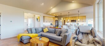 Modern home with fireplace, private patio, remote workspace, & golf nearby