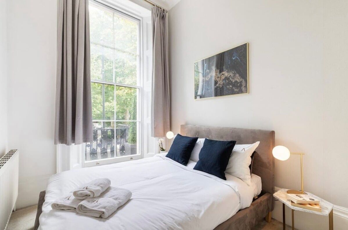 2 bedrooms, iron/ironing board, Internet, bed sheets