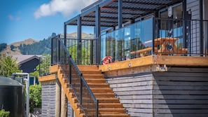 Exterior - A new family home just a few steps from the beach (Pohara)