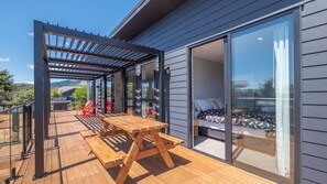 Outdoor dining - A new family home just a few steps from the beach (Pohara)