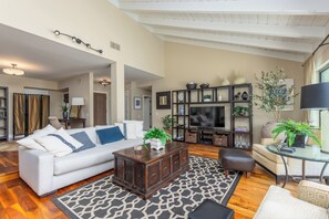 TV connectée, cheminée