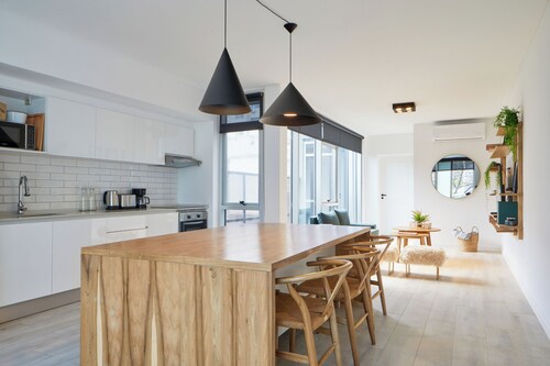 Nido at Palacio Cabrera