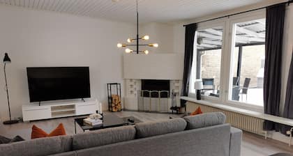 A fresh villa close to the center, 3 bedrooms and a large living room