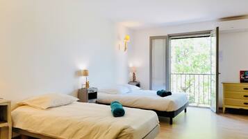 3 chambres, fer et planche Ă repasser, accĂšs Internet, draps fournis