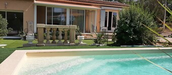 Villa in Provence, swimming pool, spa, sauna, between Cassis, Marseille Aix en Provence 