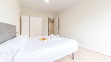 3 slaapkamers, een bureau, wifi, beddengoed