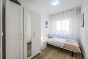 2 chambres, bureau, Wi-Fi, draps fournis