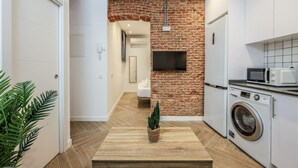Interior - Urban Tranquility in Madrid - Ideal for Couples (Madrid)