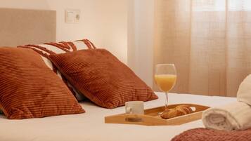 2 slaapkamers, een bureau, wifi, beddengoed