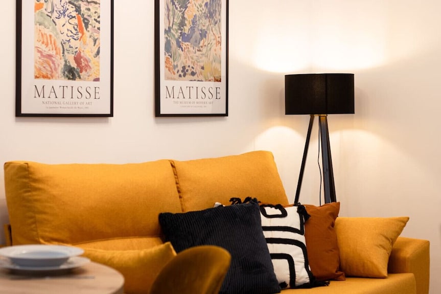 Modern Comfort In The Heart Of Zaragoza - Saragozza