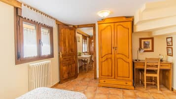 1 habitación y ropa de cama