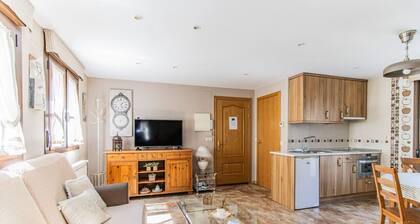 Rustic Duplex in the Pyrenees - Garden & Parking