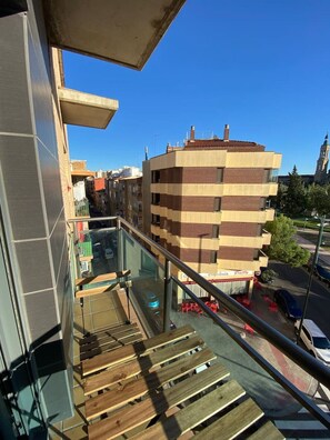 Property grounds - Chic Riverside Apartment -Terrace & Iconic Views (Zaragoza)