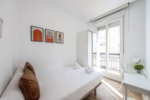 3 makuuhuonetta, silitysrauta/-lauta, Wi-Fi