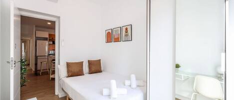 3 bedrooms, iron/ironing board, WiFi