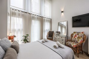 1 habitación, tabla de planchar con plancha, wifi gratis y ropa de cama 