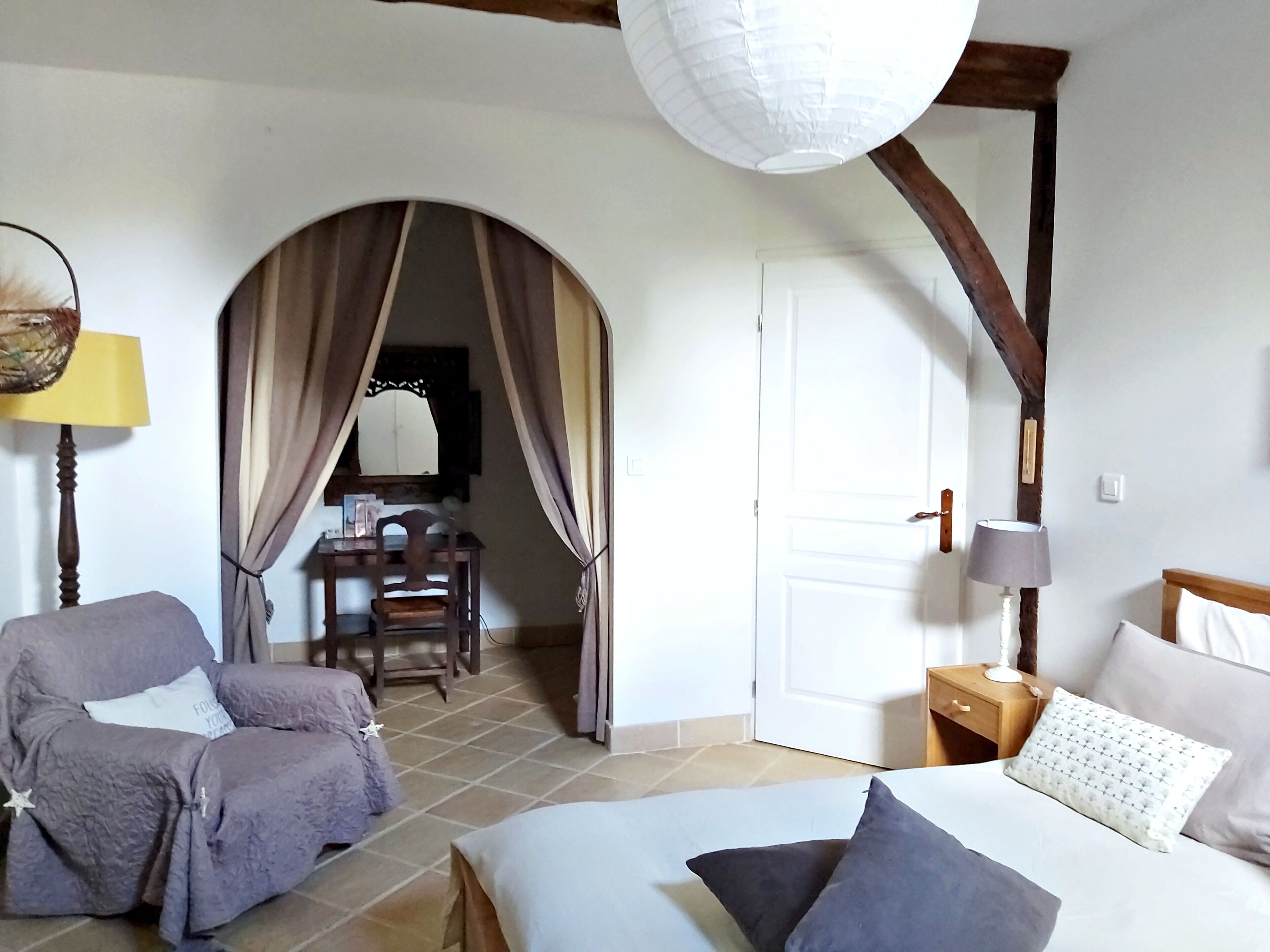 3 bedrooms, desk, iron/ironing board, travel crib