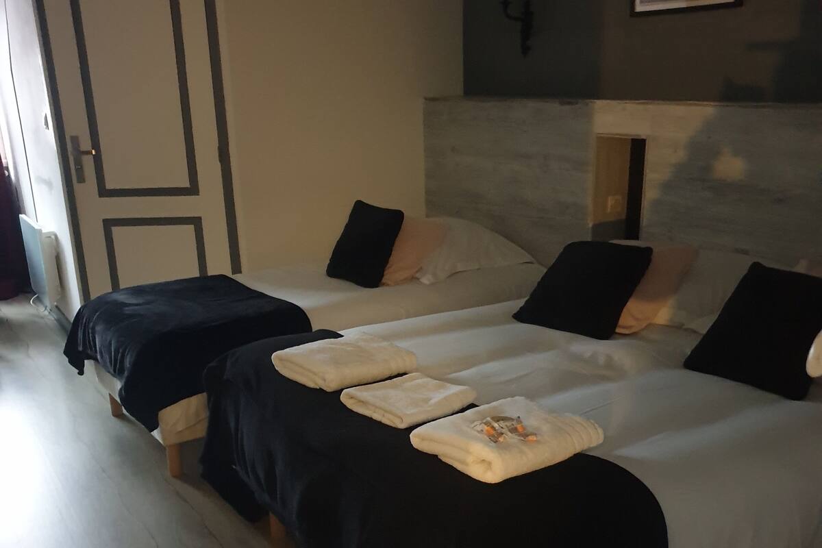 ห้องแฟมิลี่ทริปเปิล | เครื่องนอนระดับพรีเมียม, เตียง Select Comfort, ห้องเก็บเสียง, Wi-Fi ฟรี