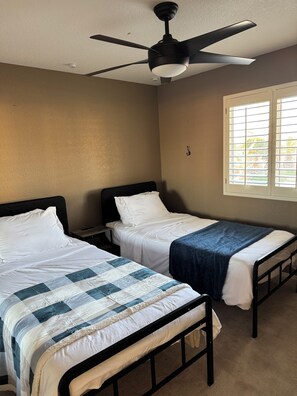 3 bedrooms, WiFi, bed sheets