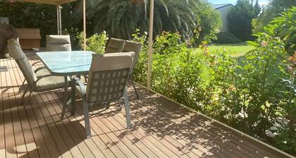 Just Beachy, Port Victoria