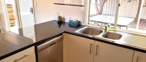 Microondas y lavavajillas