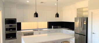 Avella House, Port Hughes