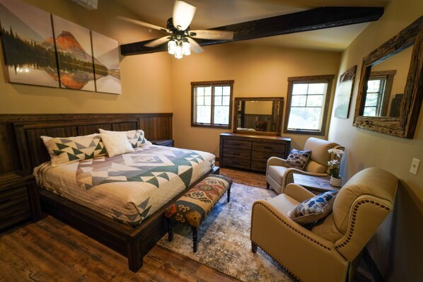 4 bedrooms, iron/ironing board, WiFi, bed sheets