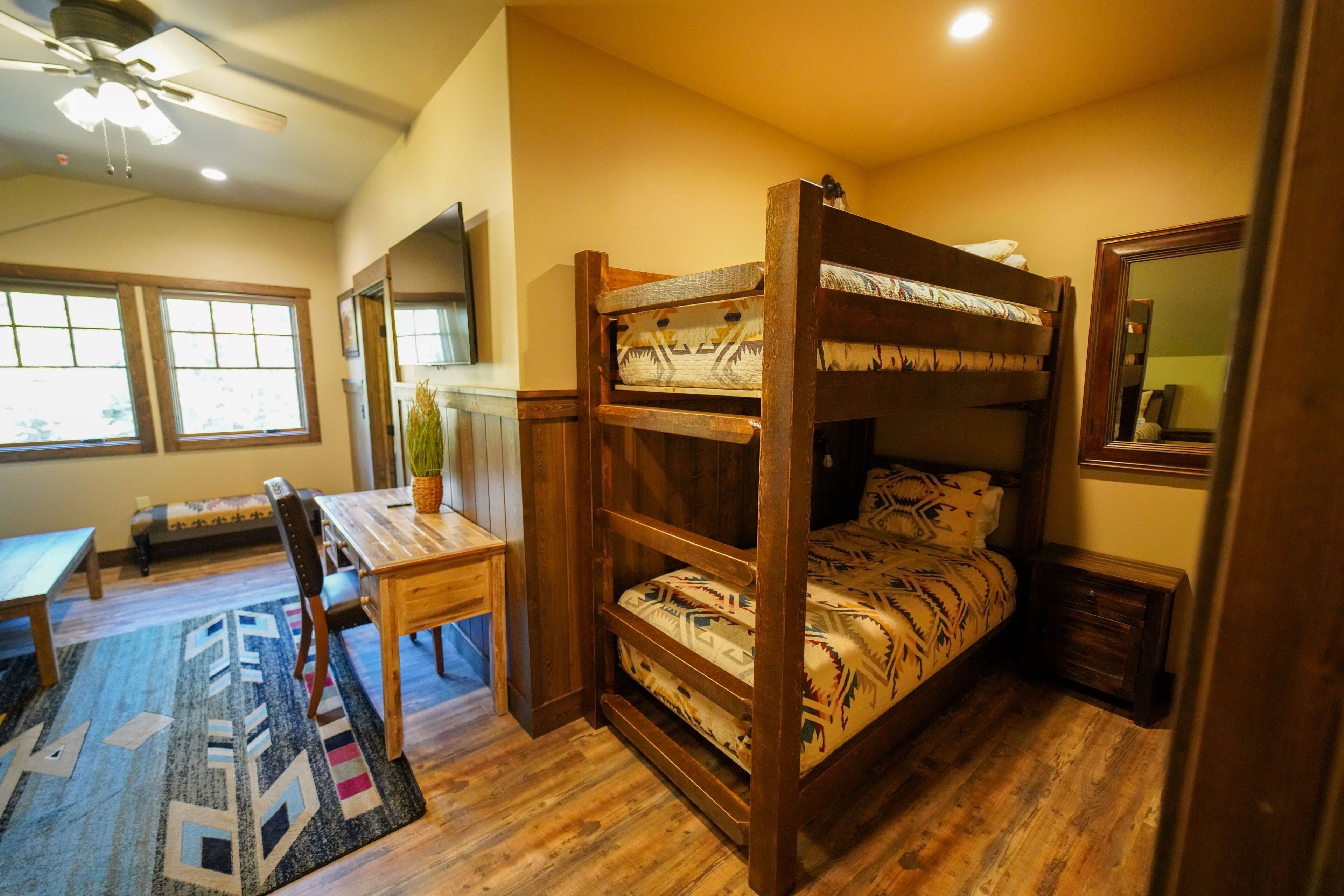 4 chambres, fer et planche à repasser, Wi-Fi, draps fournis