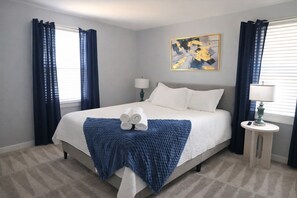 3 chambres, coffre-fort, lit de bébé portatif, accès au Wi-Fi (inclus)