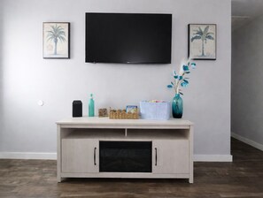 Interior - Family-Friendly Panama City Home - 6 miles to Beach (Panama City)