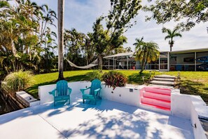 Terrace/patio - Flamingo EsCape-Heated Pool/Downtown/Gulf Access, short drive to beaches (Cape Coral)