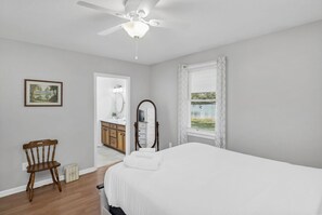 2 bedrooms, iron/ironing board, travel cot, free WiFi