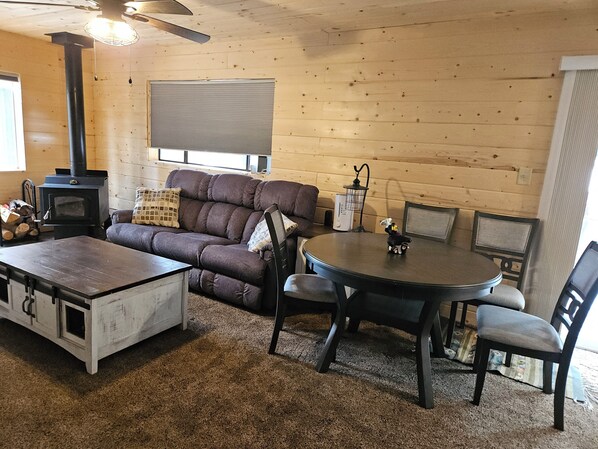 Smart TV, fireplace, DVD player