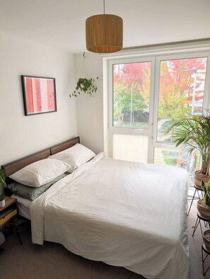 3 chambres, fer et planche à repasser, Wi-Fi, draps fournis