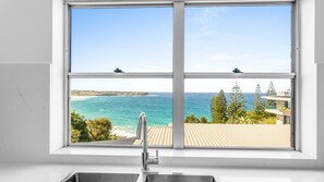 Interior - Breathtaking Beach Views in Sea Side Kiama NSW (Kiama)